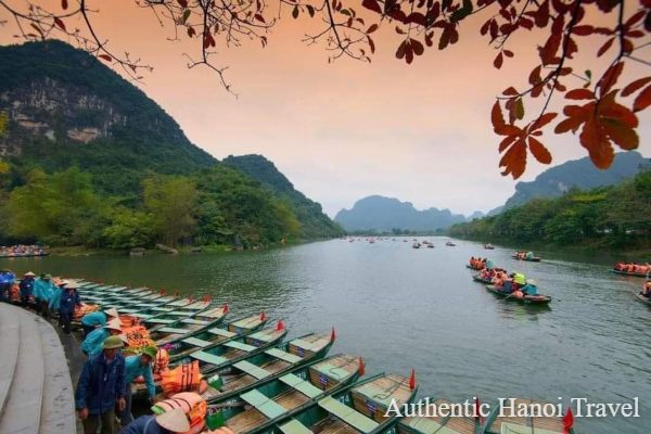 1 Day Luxury Tour to Ninh Binh: Hoa Lu and Trang An