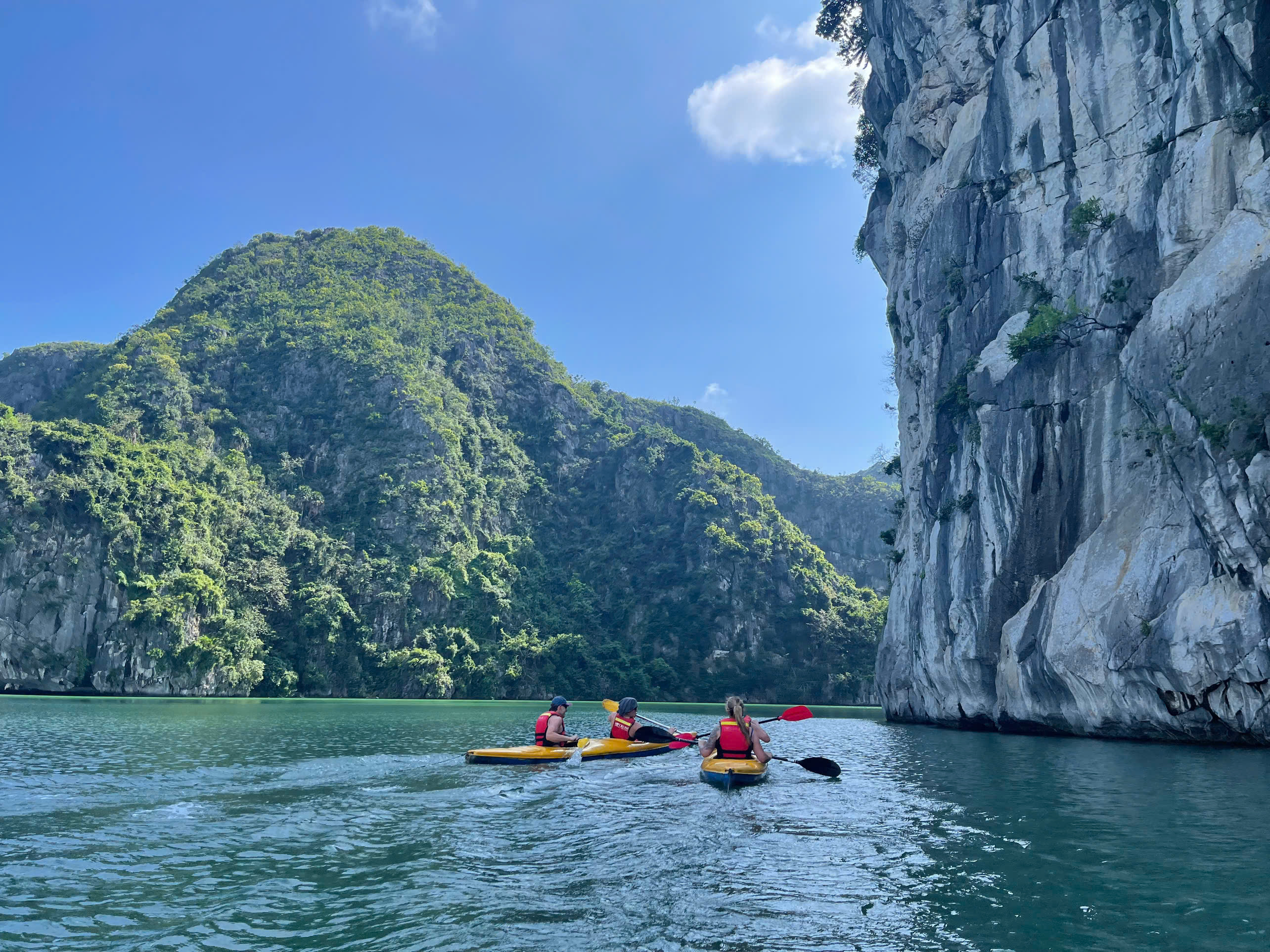 Lan Ha Bay 2 Days 1 Night Adventure