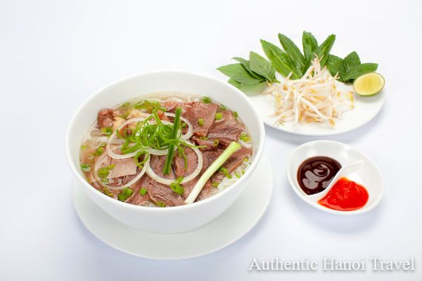 GROUP or PRIVATE Hanoi Street Walking Tour with AUTHENTIC Foodie