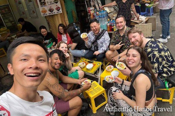 Small Group Street Food Tour in Hanoi with Expert Local Guide